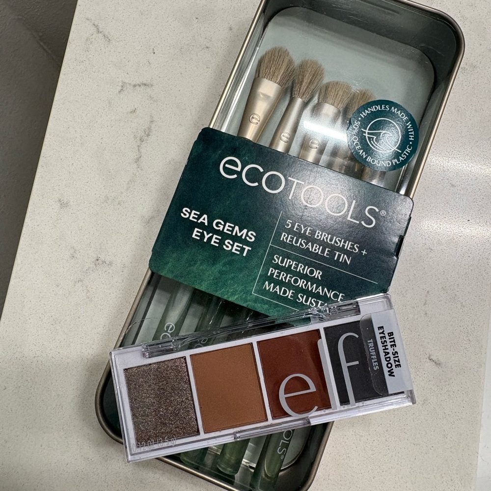 EcoTools Eye Brush Set with e.l.f. Eyeshadow Brand NEW!